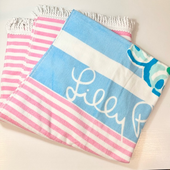 Lilly Pulitzer Beach Towel, Soleil It On Me - Picture 9 of 12